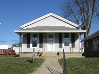 117 W Main St, Bainbridge, IN 46105