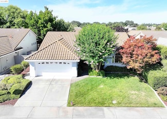 4201 Rose Creek Rd, Roseville, CA 95747
