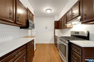 100 E Palisade Ave Unit A24, Englewood, NJ 07631