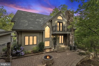 155 Connie Rd, Basye, VA 22810