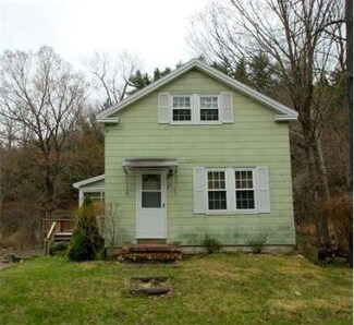 27 Williams St, Williamsburg, MA 01096