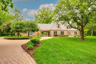 2377 W Course Dr, Riverwoods, IL 60015
