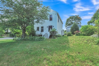 211 Mendon St, Hopedale, MA 01747