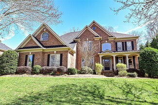 423 Hampshire Hill Rd, Matthews, NC 28105
