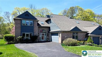 2872 Sheffield Dr, Emmaus, PA 18049