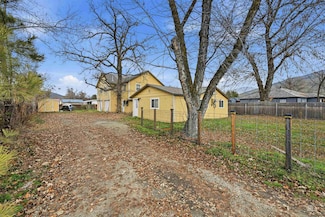 104 River Ave, Horseshoe Bend, ID 83629