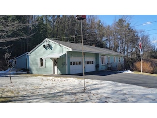 33 Ledgewood Rd, Claremont, NH 03743