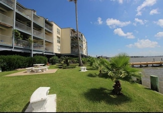 4001 E Nasa Pkwy Unit 136, El Lago, TX 77586
