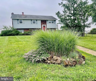 8205 Bayside Dr, Pasadena, MD 21122