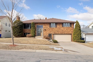 27 Winthrop St N, Saint Paul, MN 55119
