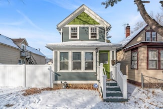 573 Charles Ave, Saint Paul, MN 55103