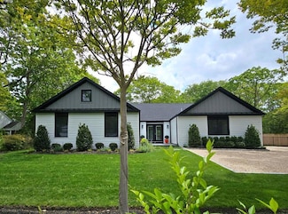 10 Hampton St, Westhampton Beach, NY 11978