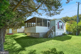 3237 Cakey Ln, Chincoteague Island, VA 23336