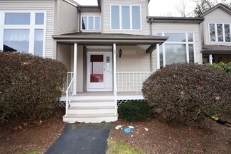 22 Willow Pond Dr, Rockland, MA 02370