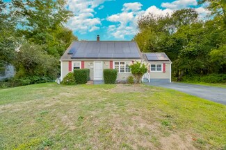 264 Hortonville Rd, Swansea, MA 02777