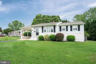 128 Durso Dr, Newark, DE 19711