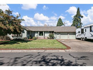 390 Cambridge St, Springfield, OR 97477