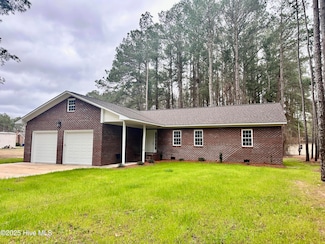 216 Coastal Dr, Washington, NC 27889