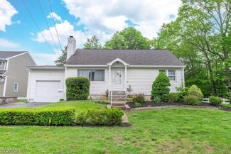 25 Pequannock Ave, Pequannock, NJ 07440