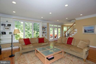 4315 Chestnut St, Bethesda, MD 20814