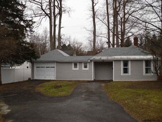 30 Irving Rd, Schenectady, NY 12302