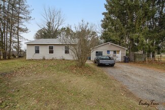 2515 W Long Lake Rd, Orleans, MI 48865