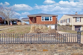 12 Gaddis St, Hopwood, PA 15445