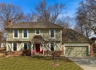 3745 NE Beechwood Dr, Lees Summit, MO 64064