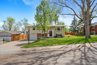 8022 S Jay Dr, Littleton, CO 80128