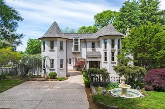 1000 Keprechian Ln, Winston Salem, NC 27104