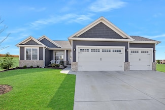 1511 Lincoln Park Dr, Bloomington, IL 61705