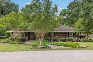 2629 Benton Dr, Brenham, TX 77833