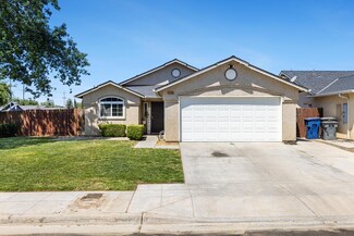 2380 S Sabre Ave, Fresno, CA 93727