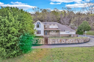 3300 Roberts Matthews Hwy, Sparta, TN 38583