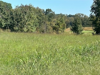 5696 Dalhousie Dr, Cape Girardeau, MO 63701