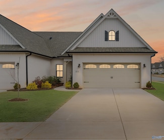 414 Raleigh Elm Dr SW, Huntsville, AL 35824