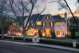410 E Porter Ave, Naperville, IL 60540