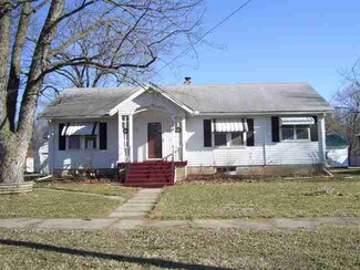 704 W Benton St, Windsor, MO 65360
