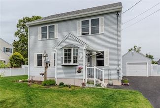 117 Betsey Williams Dr, Warwick, RI 02889