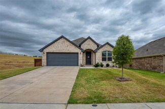 11816 Banana Ct, White Settlement, TX 76108