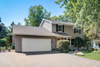 3476 Rolling View Ct, Saint Paul, MN 55110