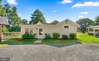 852 Maple Rd, Gambrills, MD 21054