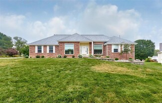 2 Amberg Ct, Saint Charles, MO 63301