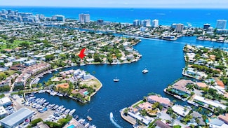 2360 SE 7th Dr, Pompano Beach, FL 33062