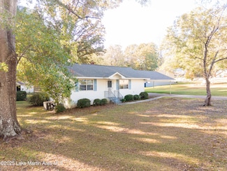 810 Forrest Rd, Alexander City, AL 35010