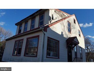2880 Clinton St, Camden, NJ 08105