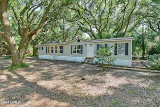 178 Coffin Point Rd, Saint Helena Island, SC 29920