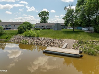 508 Rosie Ln N, Mandan, ND 58554