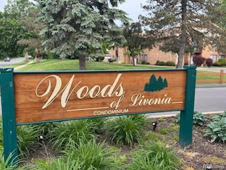 29508 Clarita St Unit A2, Livonia, MI 48152