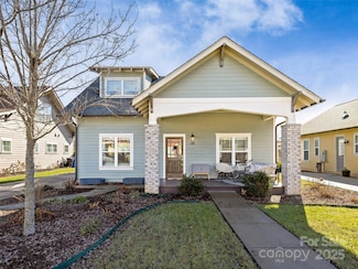 68 Bungalow Way, Brevard, NC 28712